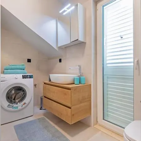 St Jakov Superior With Free Parking Apartman *